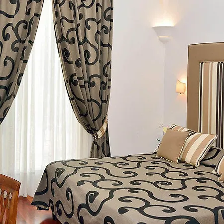 Hotel Residence Отель 4*